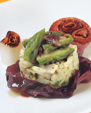 foto ricetta Riso agli asparagi verdi, radicchio e cipolle caramellate 