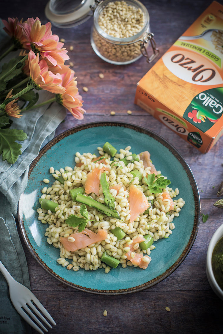 foto ricetta Insalata di Riso Gallo orzo, asparagi e salmone. 