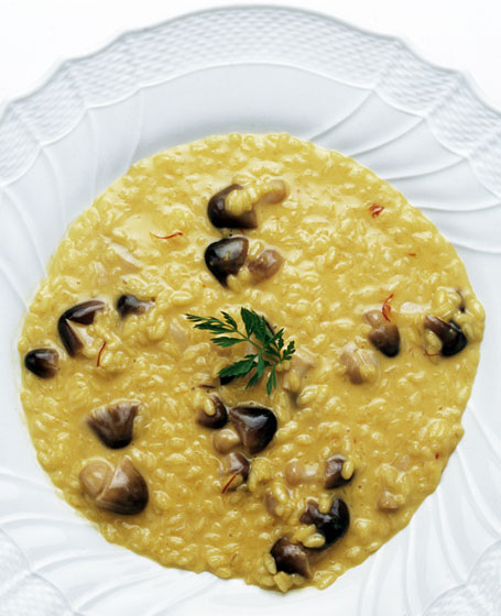 Riso allo zafferano con funghi