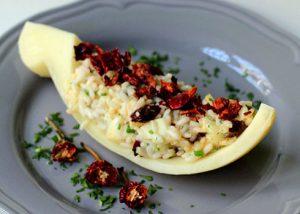 Un risotto Aglio e olio per portare in tavolo una novità da gustare