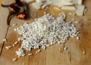 Risotto aglio e olio con peperoni cruschi di Senise IGP e caciocavallo podolico 4
