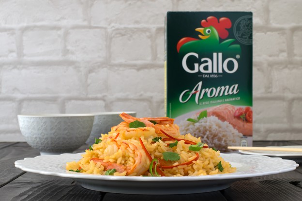riso saltato con gamberi